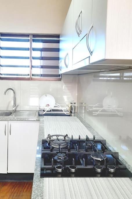 Waterfront Sunset Apartment 나디 외부 사진